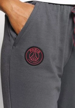 Nike Performance Damen PARIS ST GERMAIN TRAVEL PANT - Vereinsmannschaften - Dark Grey/black/siren Red 11 Nike Performance Damen PARIS ST GERMAIN TRAVEL PANT - Vereinsmannschaften - Dark Grey/black/siren Red -Angebote Nike Store abfcb2d06b194cfa87ff95d5e0468350