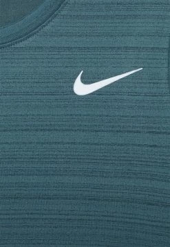 Nike Performance Unisex MILER - T-Shirt Basic - Ash Green -Angebote Nike Store ad15278918194a7ab11f6a96145fb679