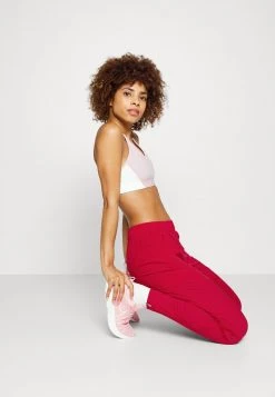 Nike Performance Damen ESSENTIAL PANT - Jogginghose - Mystic Hibiscus 10 Nike Performance Damen ESSENTIAL PANT - Jogginghose - Mystic Hibiscus -Angebote Nike Store aee93042e26942e7bde33d00980973db