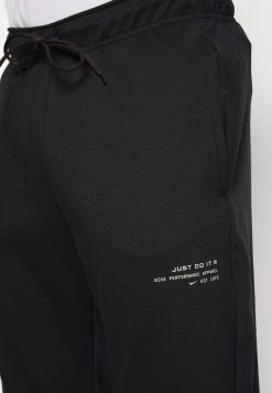 Nike Performance Herren TAPER - Jogginghose - Black/light Bone -Angebote Nike Store af0cad2de82b449a8ca21f75a7ab2fe2