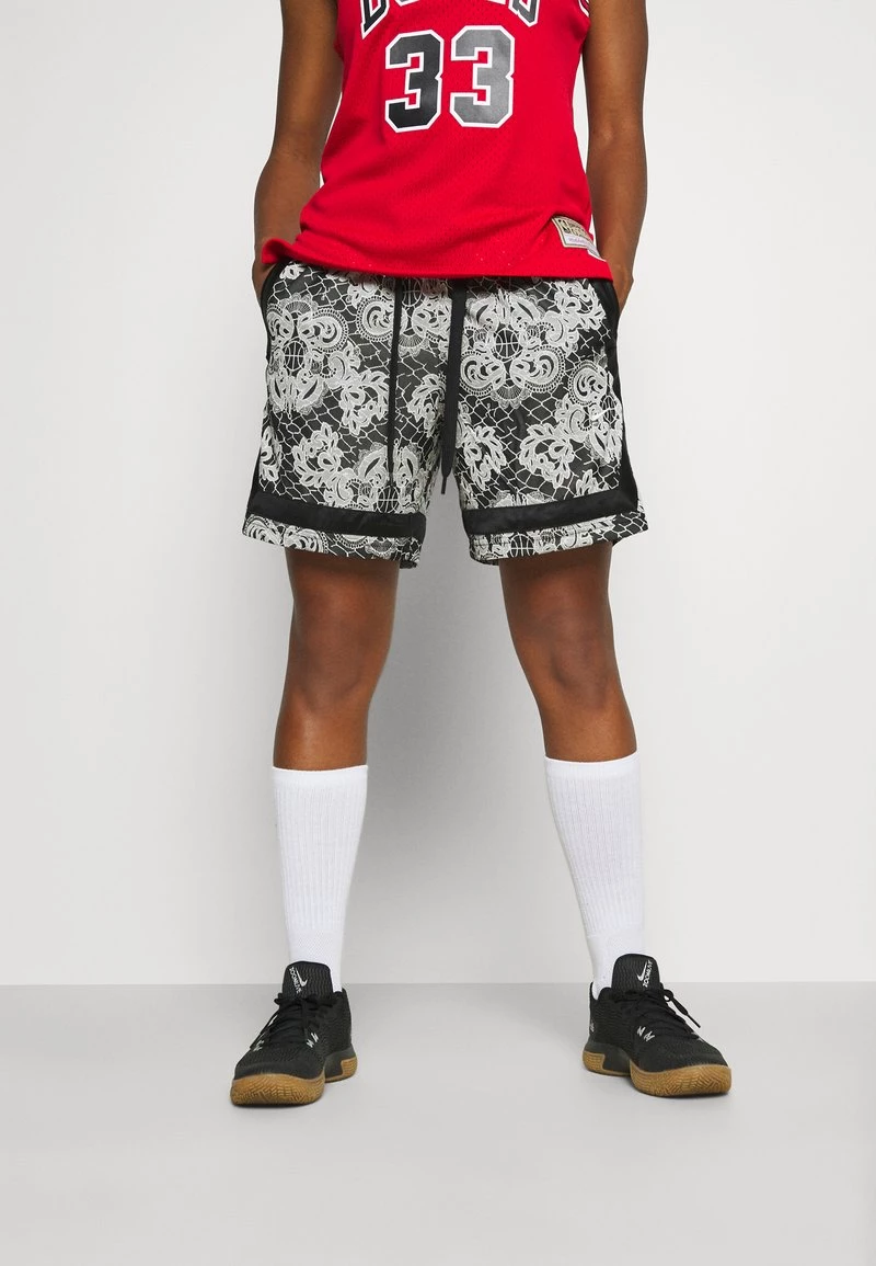 Nike Performance Damen FLY CROSSOVER - Kurze Sporthose - Black/light Bone 1 Nike Performance Damen FLY CROSSOVER - Kurze Sporthose - Black/light Bone