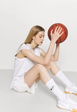 Nike Performance Damen T-Shirt Print - Birch Heather 12 Nike Performance Damen T-Shirt Print - Birch Heather -Angebote Nike Store b2ff5eb0ef3d4884a1cdc8d351657f50