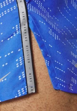 Nike Performance Herren STRIDE - Kurze Sporthose - Medium Blue/silver -Angebote Nike Store b3d169955f3c44ee95148b14d67dbcb0