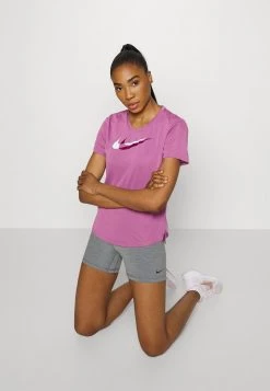 Nike Performance Damen RUN - T-Shirt Print - Light Bordeaux/white 9 Nike Performance Damen RUN - T-Shirt Print - Light Bordeaux/white -Angebote Nike Store b406e934c00e4c42b2085b801d7f0164