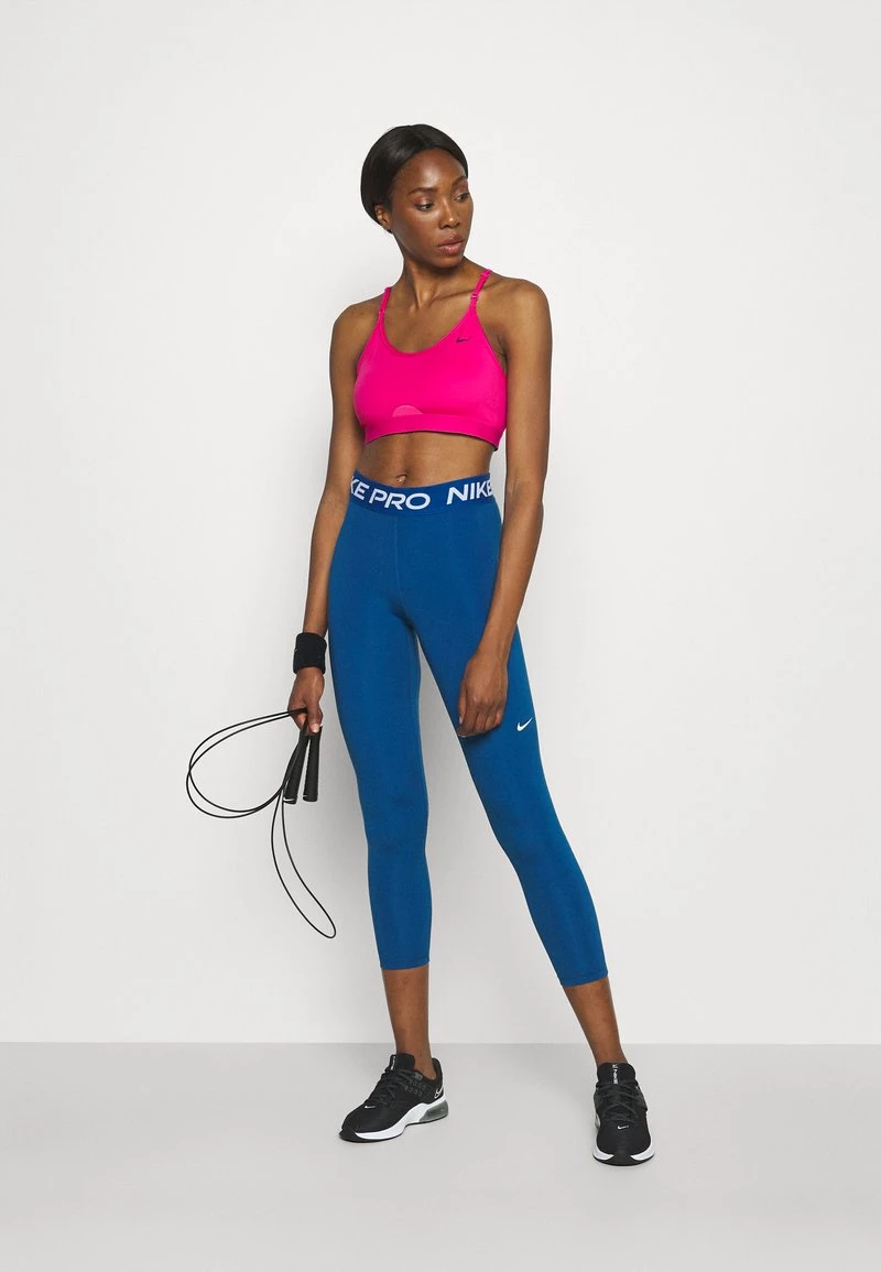 Nike Performance Damen INDY BRA - Sport-BH Mit Leichter Stützkraft - Active Pink/midnight Navy 2 Nike Performance Damen INDY BRA - Sport-BH Mit Leichter Stützkraft - Active Pink/midnight Navy – Bild 2