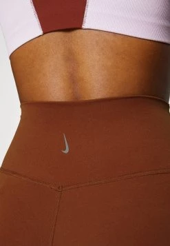 Nike Performance Damen THE YOGA LUXE SHORT - Tights - Oxen Brown/iron Grey 11 Nike Performance Damen THE YOGA LUXE SHORT - Tights - Oxen Brown/iron Grey -Angebote Nike Store b7b25ecc55d14bbb9191c0d4f30c299b
