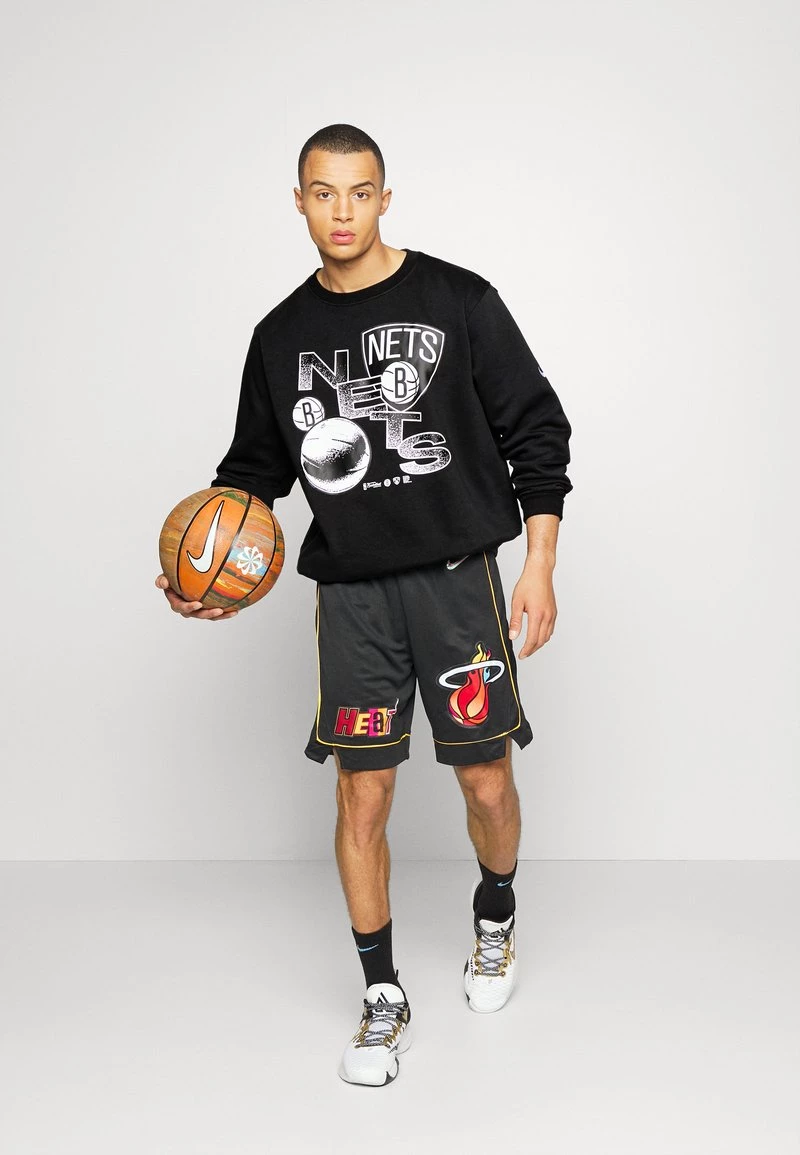 Nike Performance Herren NBA BROOKLYN NETS COURTSIDE CREW - Sweatshirt - Black 2 Nike Performance Herren NBA BROOKLYN NETS COURTSIDE CREW - Sweatshirt - Black – Bild 2