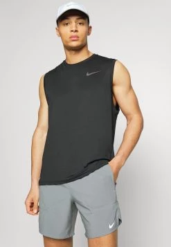 Nike Performance Herren STRIDE - Kurze Sporthose - Smoke Grey/black -Angebote Nike Store ba43ed112ea0456eb4f8f5592e5d8366