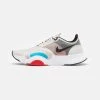 Nike Performance Herren SUPERREP GO - Trainingsschuh - Light Bone/black/white/university Red/light Blue Fury/black
