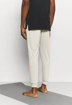 Nike Performance Herren Jogginghose - Light Bone/stone/grey 10 Nike Performance Herren Jogginghose - Light Bone/stone/grey -Angebote Nike Store bc8e3a32fd87433da779b0ff00bae71f