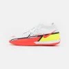 Nike Performance Unisex PHANTOM GT2 ACADEMY DF IC - Fußballschuh Halle - White/bright Crimson/volt