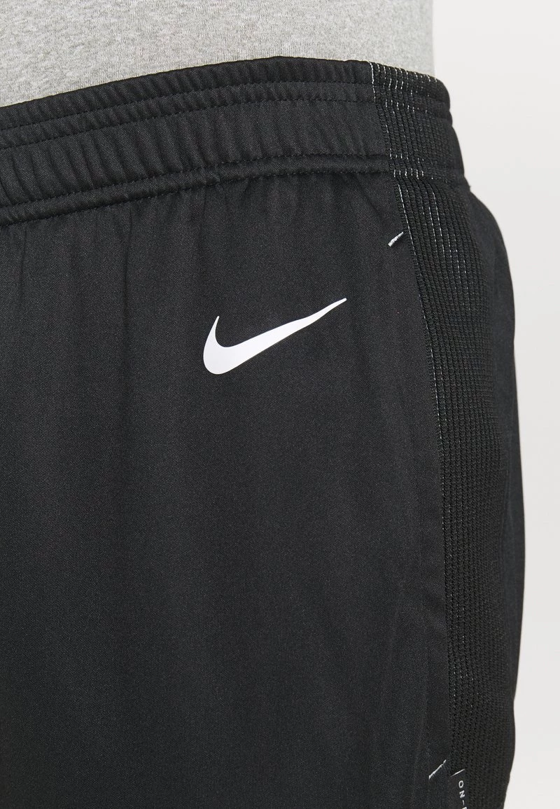 Nike Performance Herren NFL LAS VEGAS RAIDERS DRY SHORT - Vereinsmannschaften - Black/flat Silver/field Silver 5 Nike Performance Herren NFL LAS VEGAS RAIDERS DRY SHORT - Vereinsmannschaften - Black/flat Silver/field Silver – Bild 5