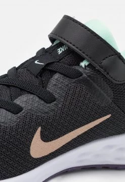 Nike Performance REVOLUTION 6 NN UNISEX - Laufschuh Neutral - Black/metallic Red Bronze/mint Foam/canyon Purple -Angebote Nike Store bd754b8dc3d54112a4193865f83e43ef