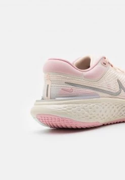 Nike Performance Damen ZOOMX INVINCIBLE RUN FK - Laufschuh Wettkampf - Guava Ice/metallic Silver/pink Glaze/barely Green -Angebote Nike Store be03b1da44984176937e81e1016e56cb