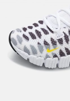 Nike Performance Damen FREE METCON 4 - Trainingsschuh - Black/yellow Strike/white/racer Blue/regal Pink/total Orange 11 Nike Performance Damen FREE METCON 4 - Trainingsschuh - Black/yellow Strike/white/racer Blue/regal Pink/total Orange -Angebote Nike Store bea6d826a0544683b91c988793ad318d