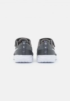 Nike Performance REVOLUTION 6 TDV UNISEX - Laufschuh Neutral - Iron Grey/white/smoke Grey -Angebote Nike Store beba49f85bbe4f68b6b8eb4f87d924ec