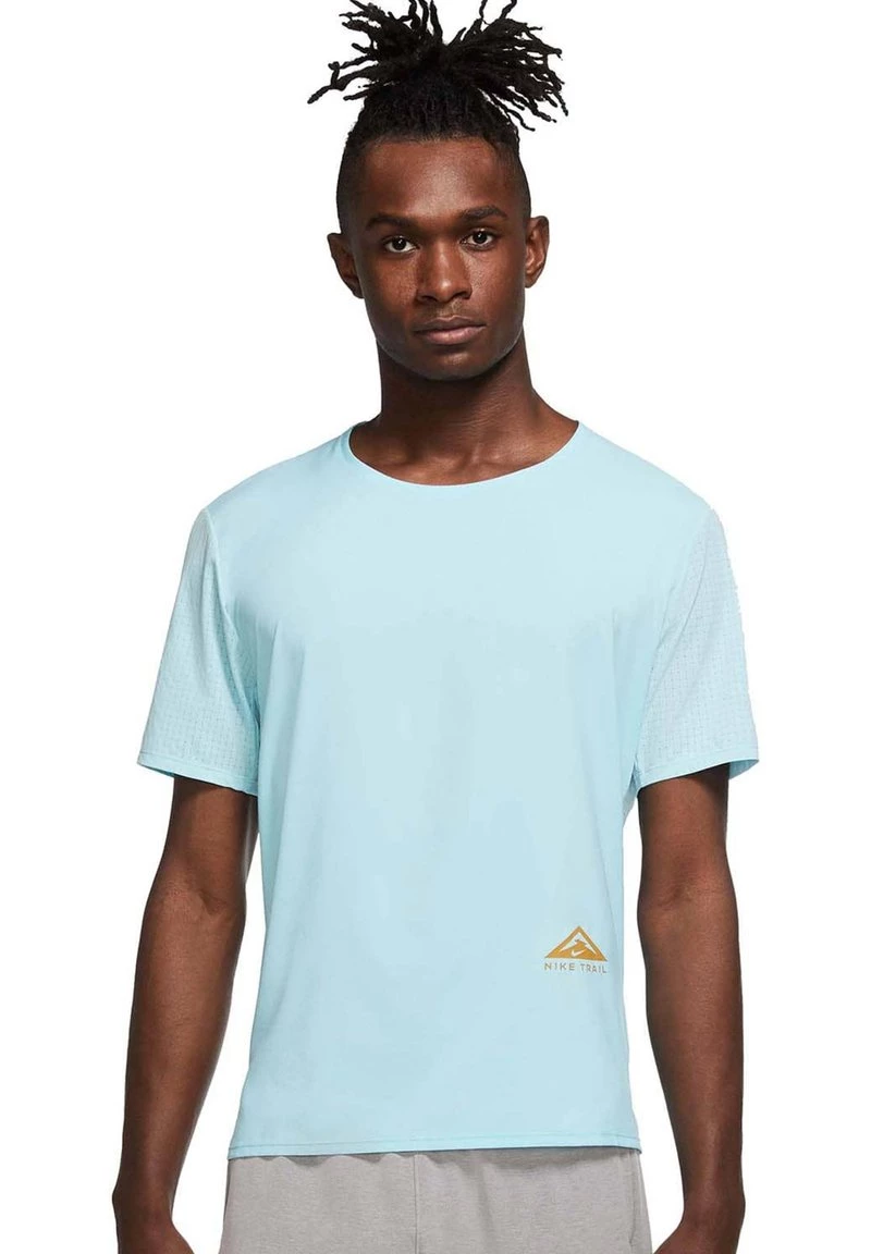Nike Performance Herren M NK DF TRAIL RISE - T-Shirt Print - Light Blue 1 Nike Performance Herren M NK DF TRAIL RISE - T-Shirt Print - Light Blue