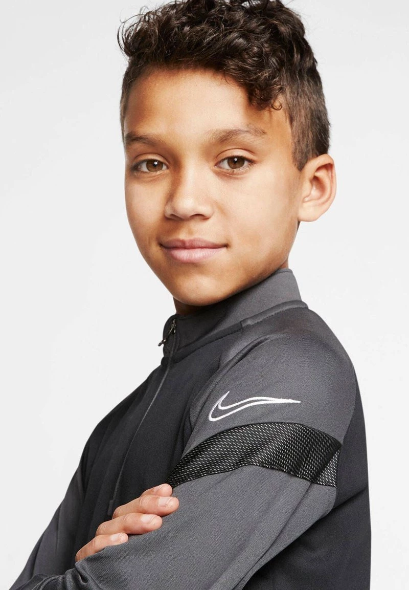 Nike Performance Kinder Langarmshirt - Schwarz/grau (718) 6 Nike Performance Kinder Langarmshirt - Schwarz/grau (718) – Bild 6