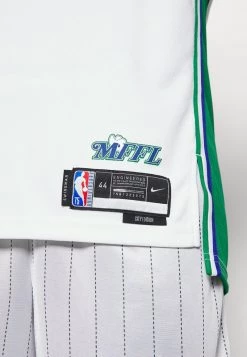 Nike Performance Herren NBA DALLAS MAVERICKS LUKA DONCIC MOMENTS MIXTAP SWINGMAN - NBA-Trikot - White/clover 11 Nike Performance Herren NBA DALLAS MAVERICKS LUKA DONCIC MOMENTS MIXTAP SWINGMAN - NBA-Trikot - White/clover -Angebote Nike Store c025da8339614a94940400170c42e1ee