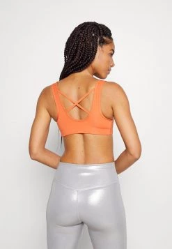 Nike Performance Damen BRA - Sport-BH Mit Mittlerer Stützkraft - Light Sienna/healing Orange -Angebote Nike Store c22e9aa169c44a86bd4c87175d5e9b0e