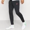 Nike Performance Herren FC PANT - Jogginghose - Black/iridescent/habanero Red