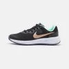 Nike Performance REVOLUTION 6 UNISEX - Laufschuh Neutral - Black/metallic Red Bronze/mint Foam/canyon Purple