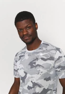 Nike Performance Herren TEE CAMO - T-Shirt Print - Grey Fog -Angebote Nike Store c2a304151c71450a866af6a2202bc1d2
