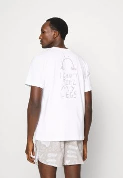 Nike Performance ARTIST DFC GRAPHIC NATHAN BELL - T-Shirt Print - White | Herren -Angebote Nike Store c3330c46894940578984cafe54618dc1