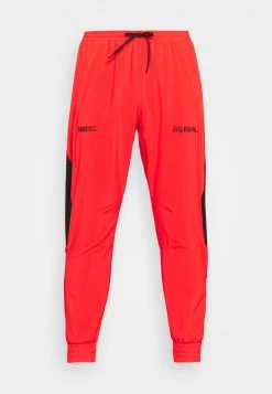 Nike Performance Herren FC PANT - Jogginghose - Chile Red/black 10 Nike Performance Herren FC PANT - Jogginghose - Chile Red/black -Angebote Nike Store c5241fcfe4984c98b4872287b2743e60