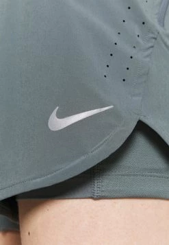 Nike Performance Damen ECLIPSE SHORT - Kurze Sporthose - Smoke Grey/silver -Angebote Nike Store c6f98813e81b43f298f0712290351283