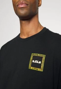 Nike Performance Herren LEBRON JAMES TEE LOGO - T-Shirt Print - Black 11 Nike Performance Herren LEBRON JAMES TEE LOGO - T-Shirt Print - Black -Angebote Nike Store c72e3881a9304aebb414c472fbb6126f