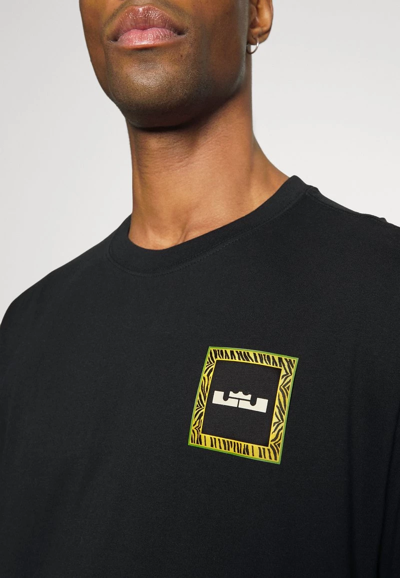 Nike Performance Herren LEBRON JAMES TEE LOGO - T-Shirt Print - Black 6 Nike Performance Herren LEBRON JAMES TEE LOGO - T-Shirt Print - Black – Bild 6