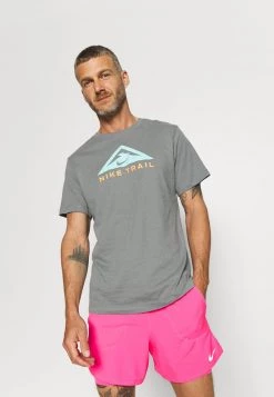 Nike Performance Herren TEE TRAIL - T-Shirt Print - Smoke Grey