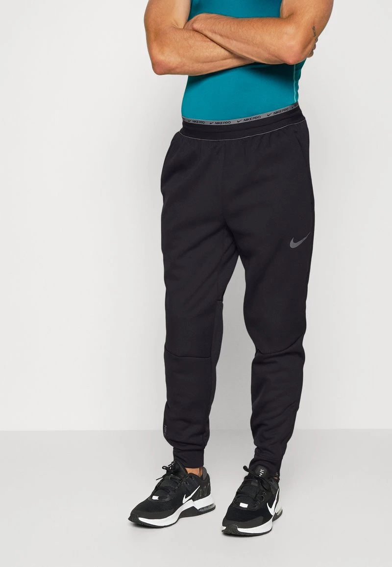 Nike Performance Herren PANT - Jogginghose - Black/iron Grey 1 Nike Performance Herren PANT - Jogginghose - Black/iron Grey