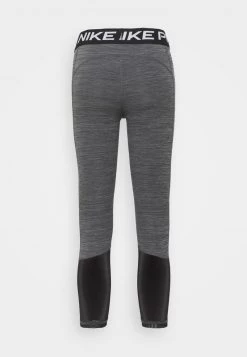 Nike Performance Damen CROP - Tights - Black/white 13 Nike Performance Damen CROP - Tights - Black/white -Angebote Nike Store c8988f1d4dac40c290665d9ce1413714