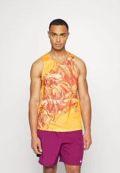 Nike Performance TRAIL RISE TANK - Top - Light Curry/habanero Red | Herren