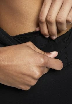 Nike Performance Damen EPIC LUX 7/8 RUNWAY - Tights - Black/black/vivid Purple -Angebote Nike Store cba84bb6a73845d0956b8e506cb85fc4