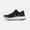 Nike Performance Damen ZOOMX INVINCIBLE RUN FK - Laufschuh Wettkampf - Black/sail/metallic Gold