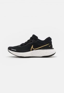 Nike Performance Damen ZOOMX INVINCIBLE RUN FK - Laufschuh Wettkampf - Black/sail/metallic Gold