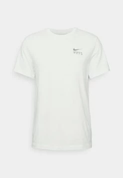 Nike Performance Herren EASONAL TEE - T-Shirt Print - White -Angebote Nike Store cd52b34ad7fa44a59051dbdc77c2ff0b