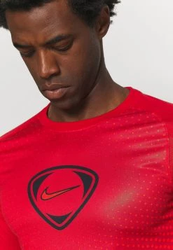Nike Performance Herren ACADEMY - T-Shirt Print - Gym Red/chile Red/chile Red 12 Nike Performance Herren ACADEMY - T-Shirt Print - Gym Red/chile Red/chile Red -Angebote Nike Store cd56d3f625704d3c8eb8fa17d6307bb6