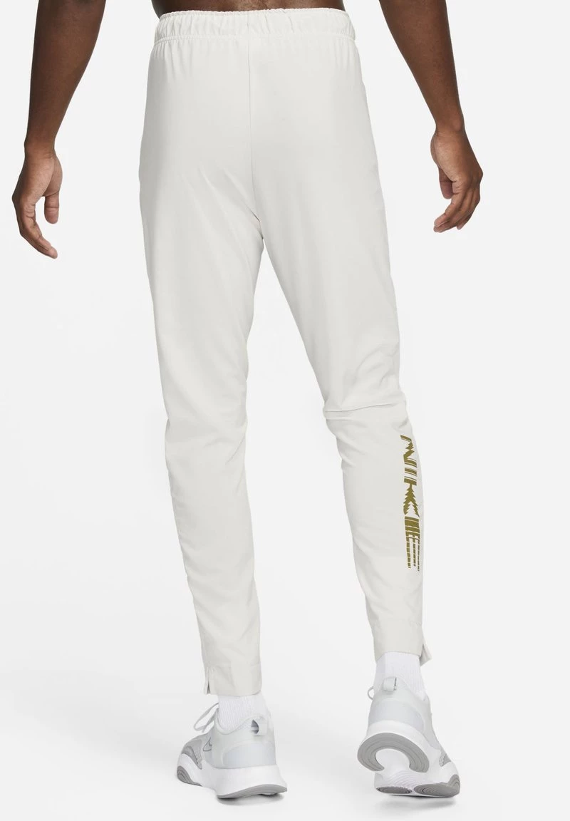 Nike Performance Herren TAPER - Jogginghose - Light Bone 3 Nike Performance Herren TAPER - Jogginghose - Light Bone – Bild 3