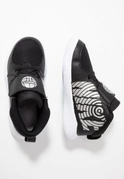 Nike Performance Unisex TEAM HUSTLE - Basketballschuh - Black/metallic Silver/wolf Grey/white