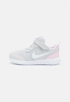 Nike Performance REVOLUTION 5 UNISEX - Laufschuh Neutral - Photon Dust/white/pink Foam
