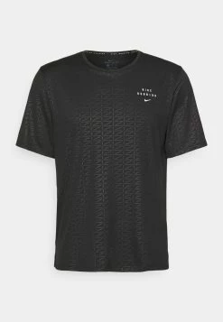 Nike Performance Herren Nike Run Division - T-Shirt Print - Black/reflective Silver -Angebote Nike Store d0bbad3821c44824b4430be3d674bfaf