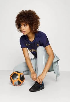 Nike Performance Damen CHELSEA LONDON - Vereinsmannschaften - Loyal Blue/blackened Blue/jersey Gold -Angebote Nike Store d1f113bc890e433bb2e31aaf19db7e78