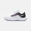 Nike Performance Damen AIR ZOOM PEGASUS 38 - Laufschuh Neutral - White/metallic Silver/black/flash Crimson/anthracite/wild Berry