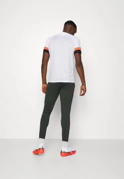 Nike Performance Herren ATLETICO MADRID PANT - Vereinsmannschaften - Outdoor Green/global Red/spiral Sage -Angebote Nike Store d36d0d35b77c4741bdf234d718607d24