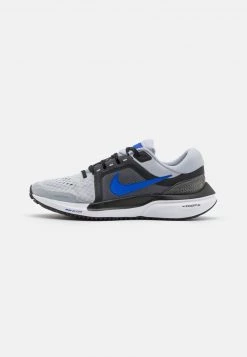 Nike Performance Herren AIR ZOOM VOMERO 16 - Laufschuh Neutral - Wolf Grey/hyper Royal/black/dark Grey