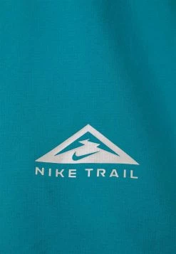 Nike Performance Herren M NK DF TRAIL RISE - T-Shirt Print - Bright Spruce -Angebote Nike Store d6c79f12804144c6994f53b10a1ce327